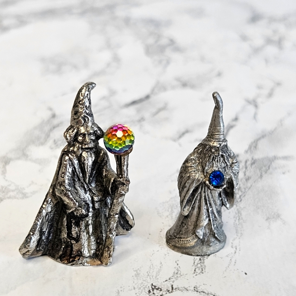 Perth Pewter Wizard MiniFigurines with Colorful Gems